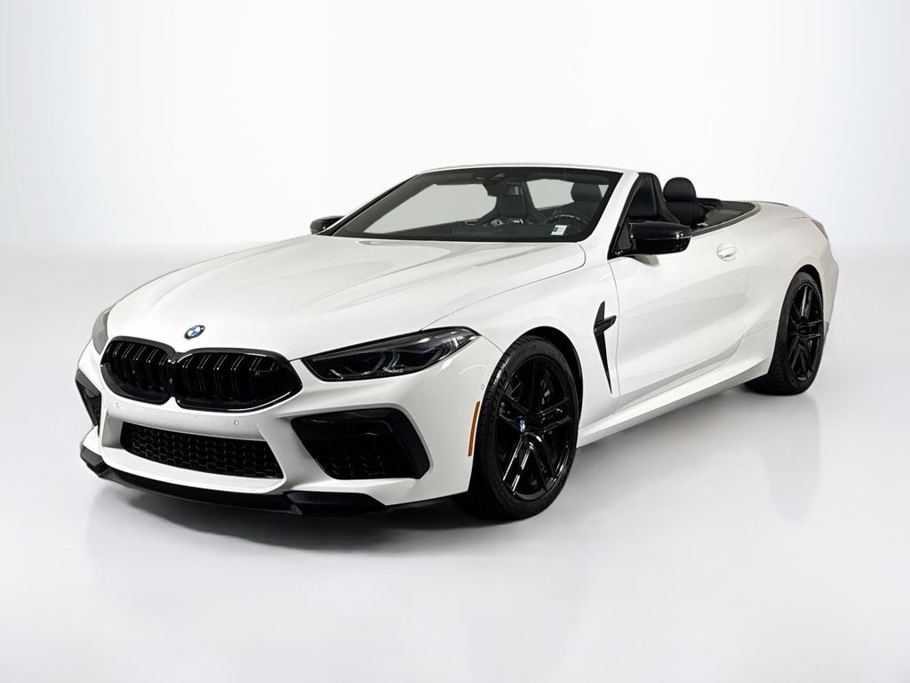 2023 BMW M8