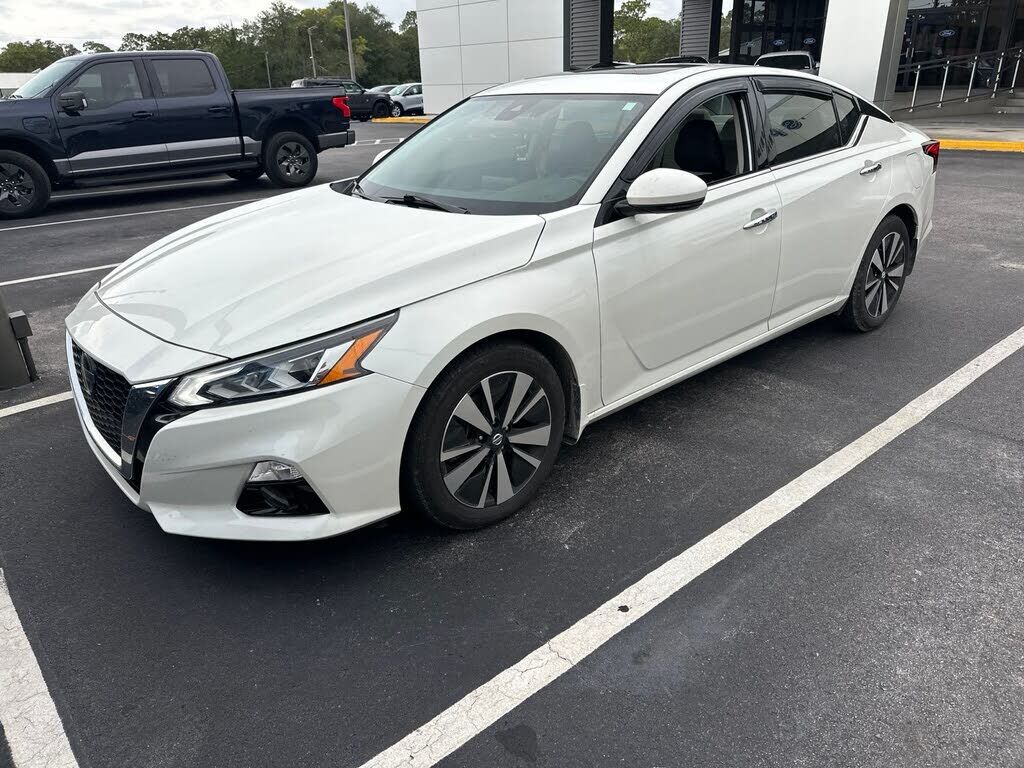 2022 NISSAN Altima