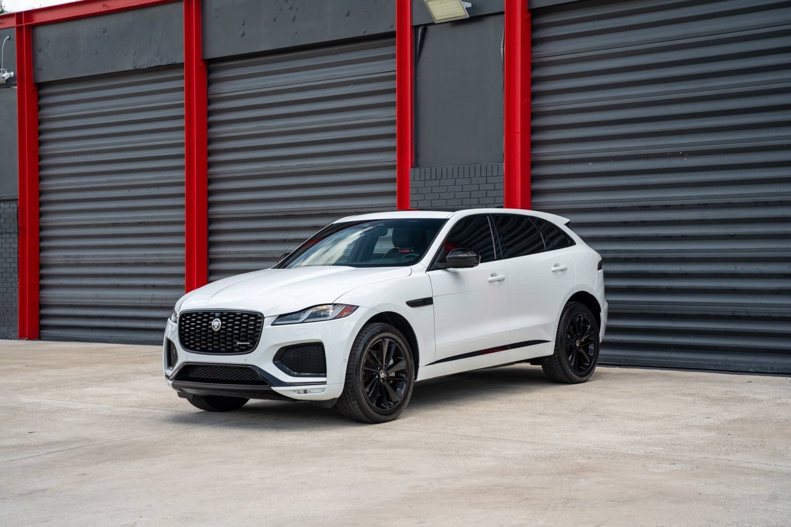 2025 JAGUAR F-Pace