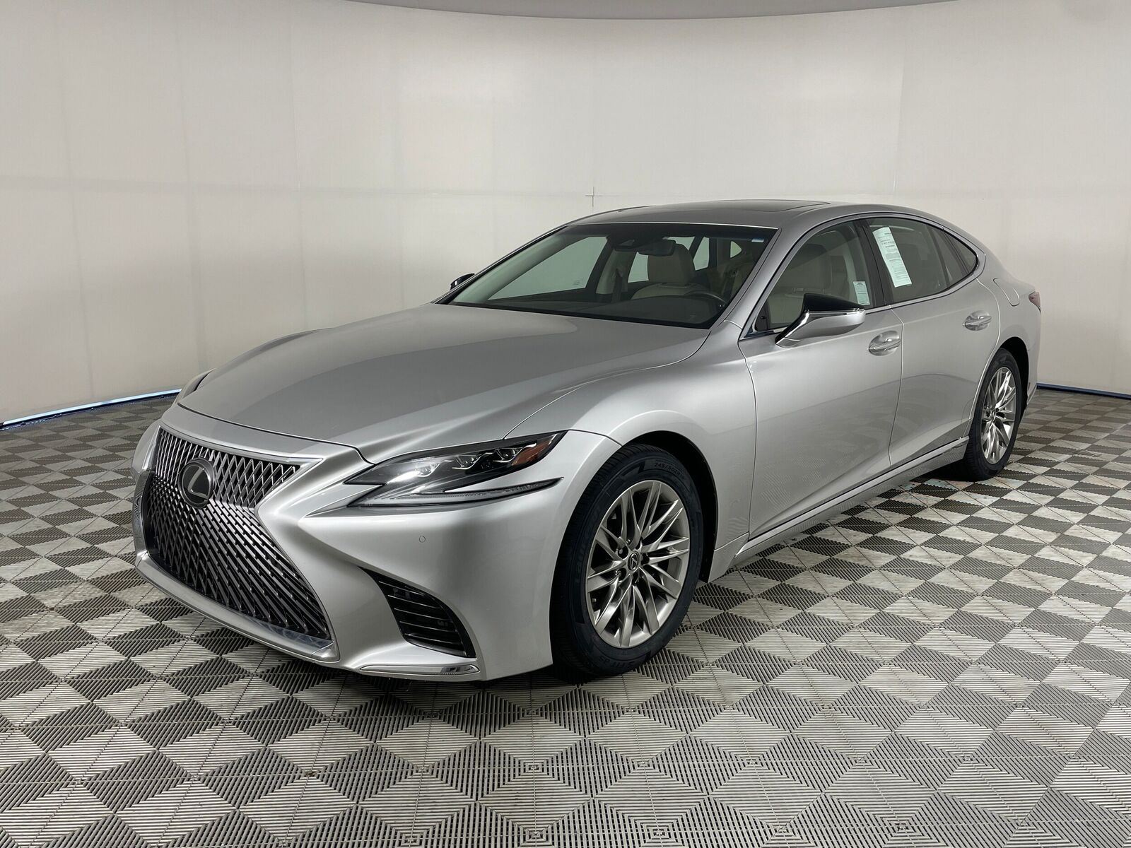 2018 LEXUS LS