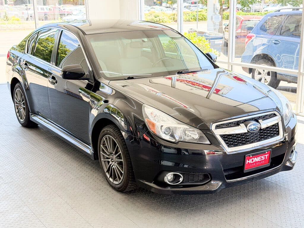 2013 SUBARU Legacy