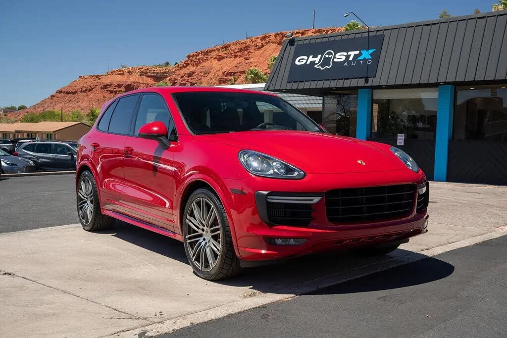 2016 PORSCHE Cayenne