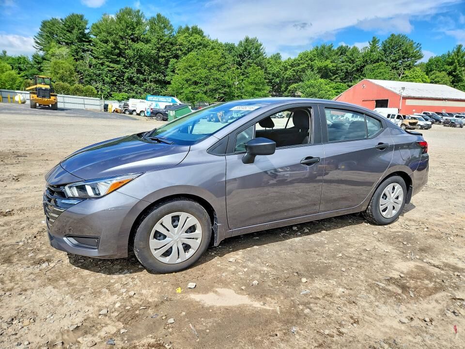 2024 NISSAN Versa