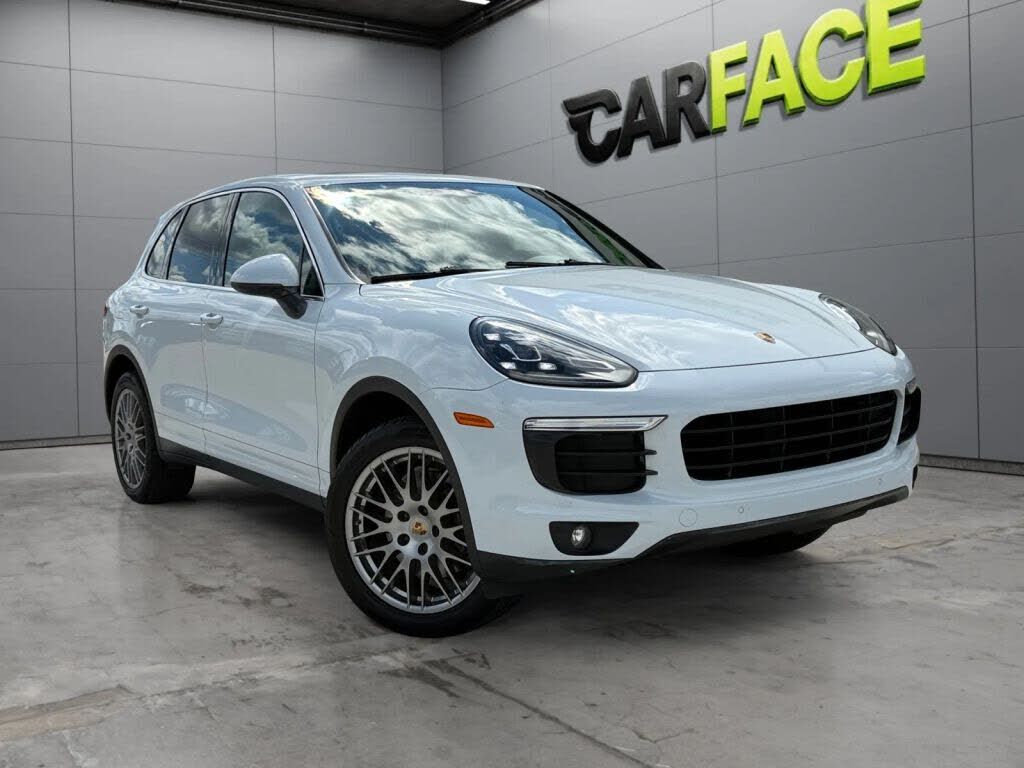 2016 PORSCHE Cayenne