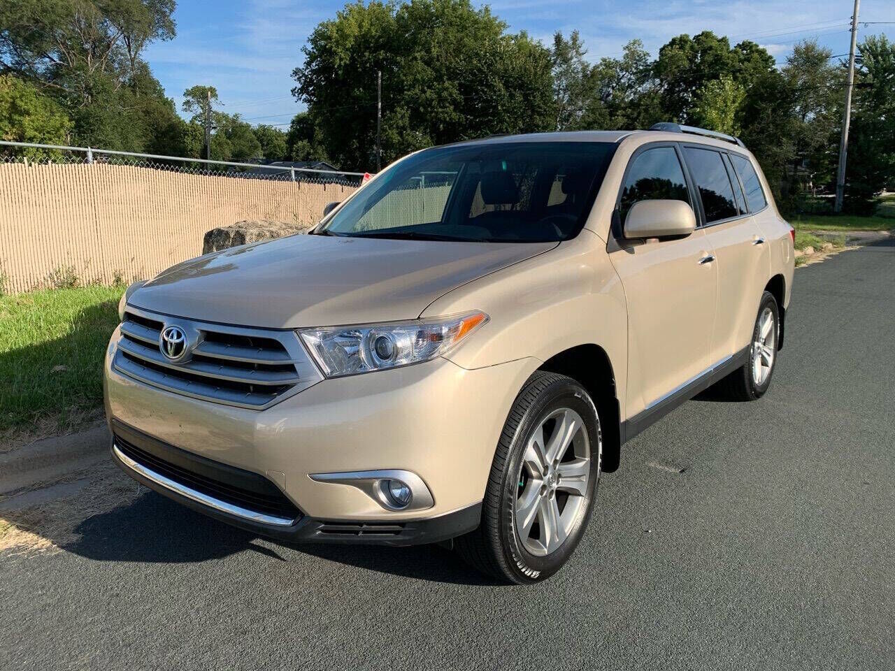 2011 TOYOTA Highlander