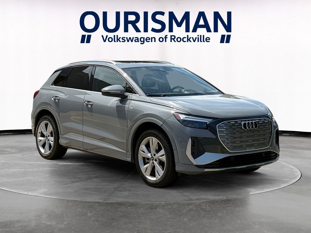 2023 AUDI Q4