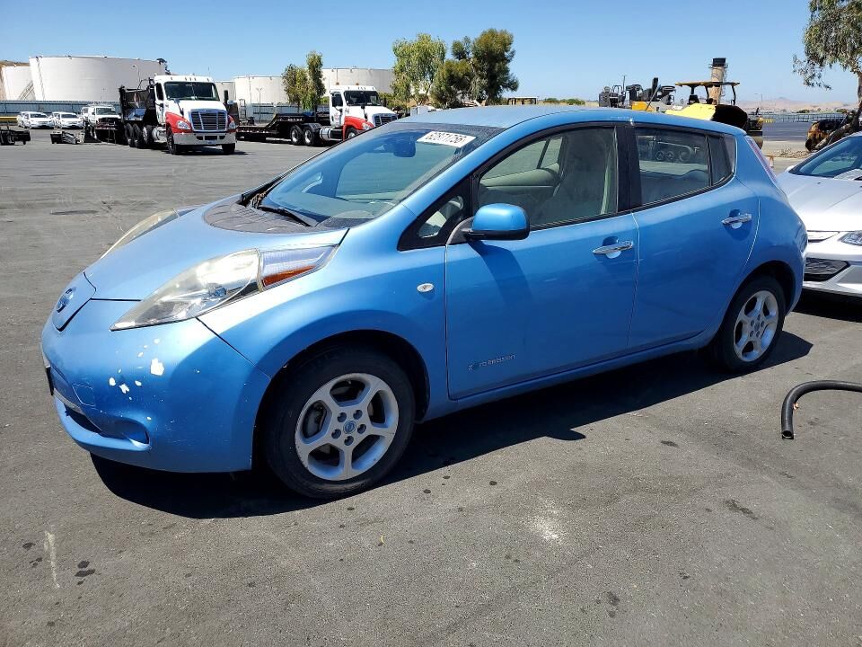 2011 NISSAN Leaf