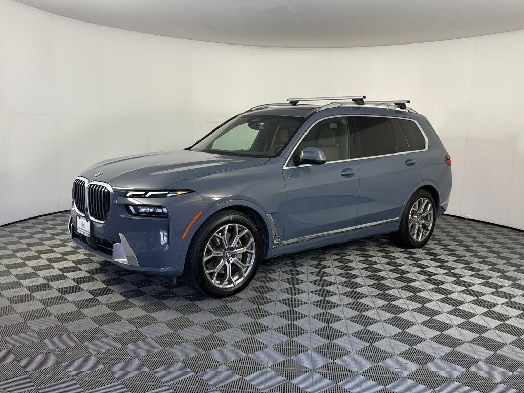 2023 BMW X7