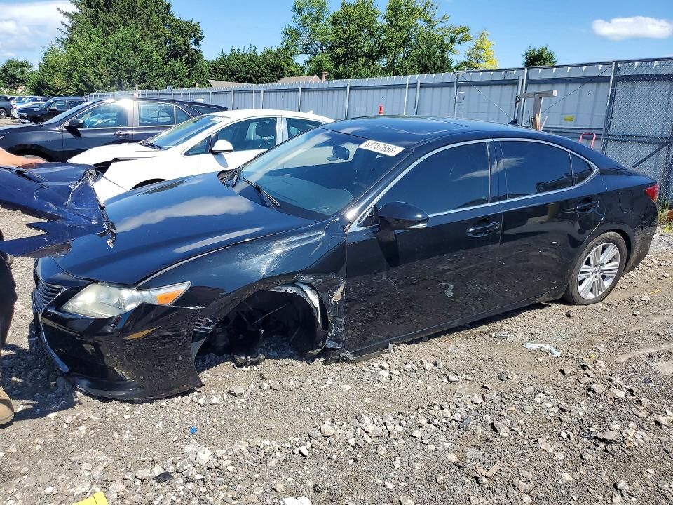 2013 LEXUS ES