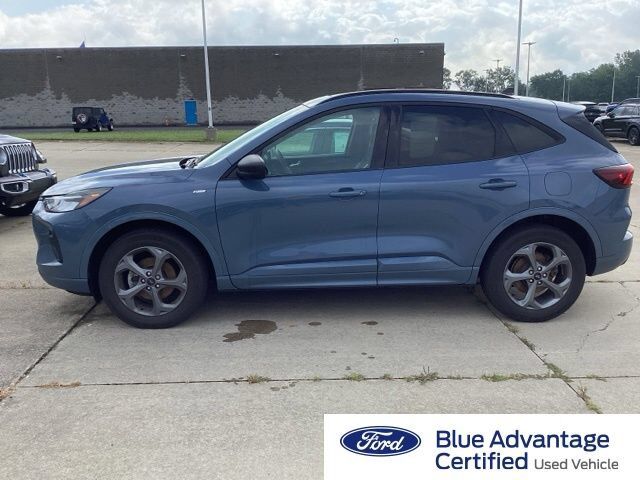 2024 FORD Escape