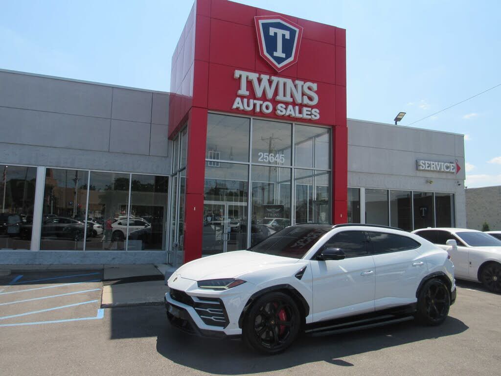 2019 LAMBORGHINI URUS