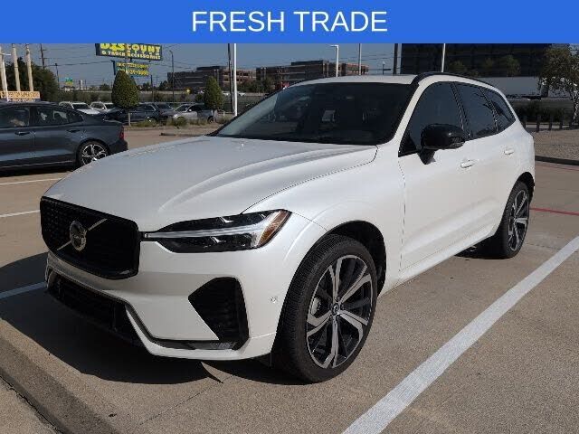 2025 VOLVO XC60