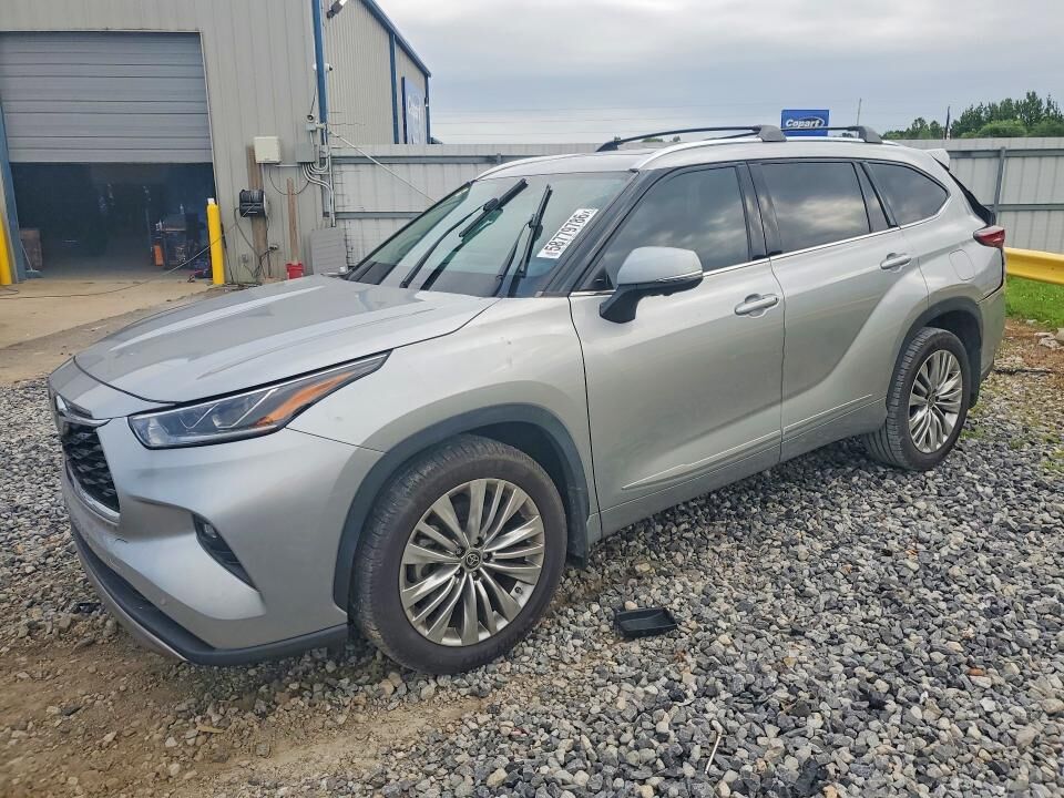 2023 TOYOTA Highlander