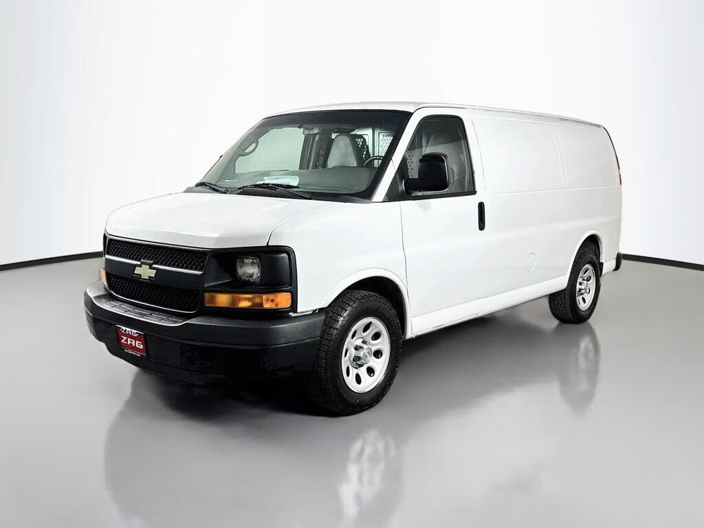 2013 CHEVROLET Express