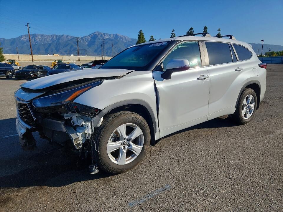 2024 TOYOTA Highlander