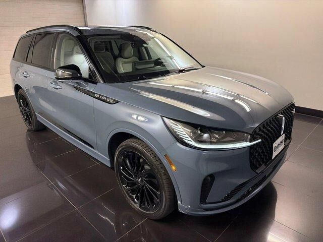 2026 LINCOLN Aviator