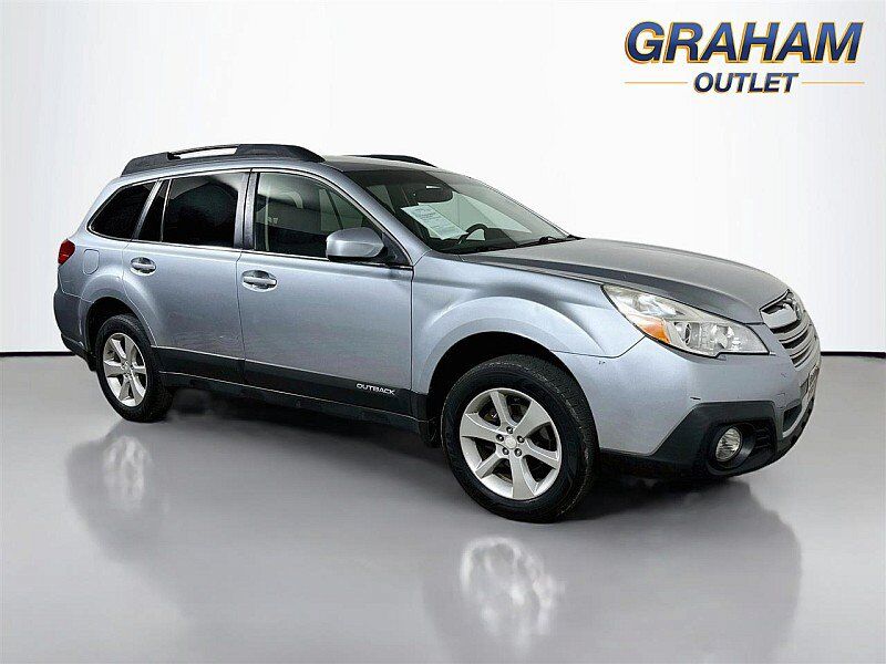 2013 SUBARU Outback