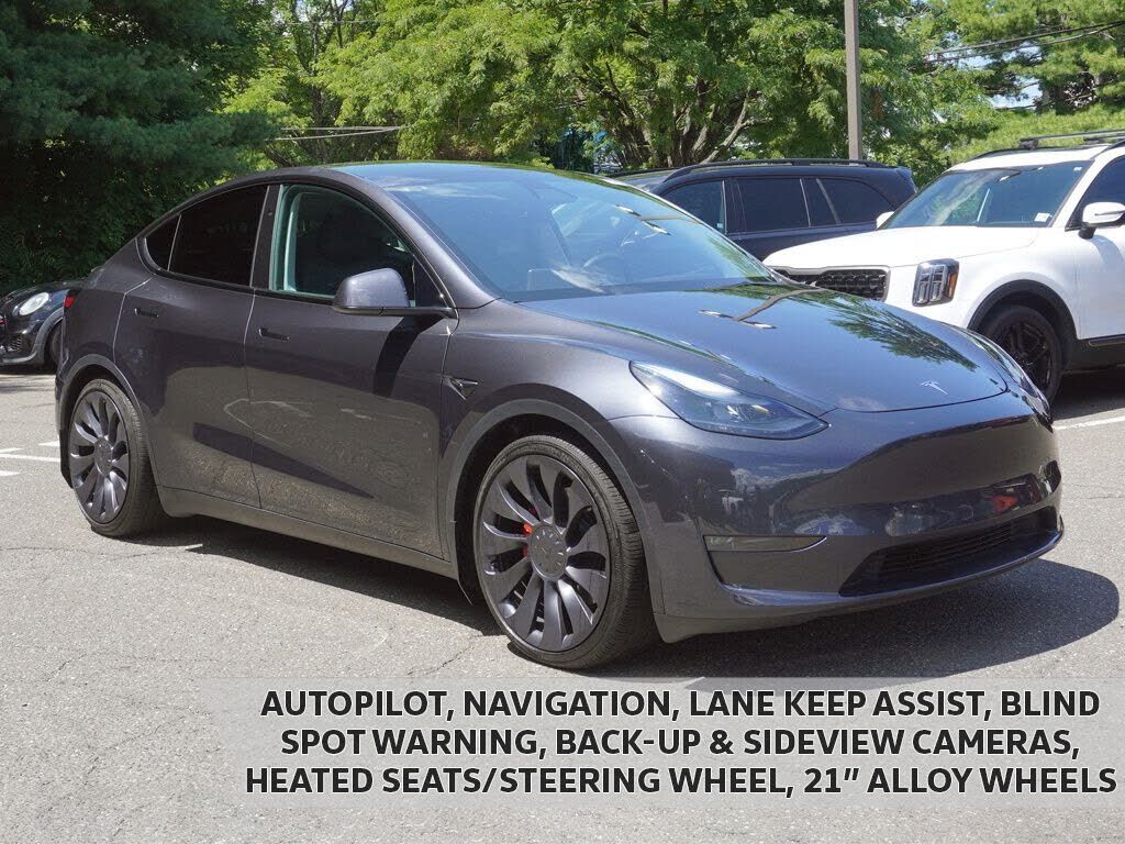 2024 TESLA Model Y