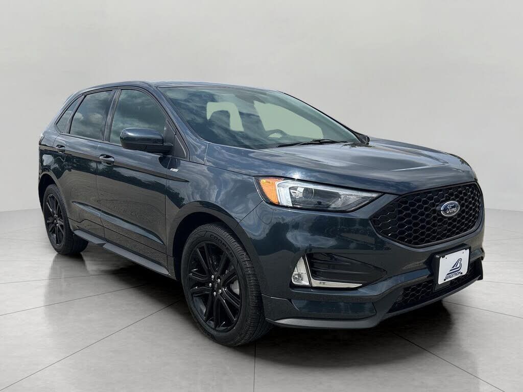 2023 FORD Edge