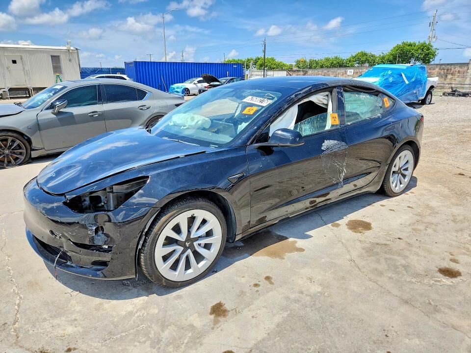 2022 TESLA Model 3