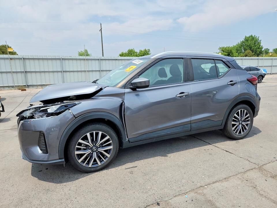 2021 NISSAN Kicks