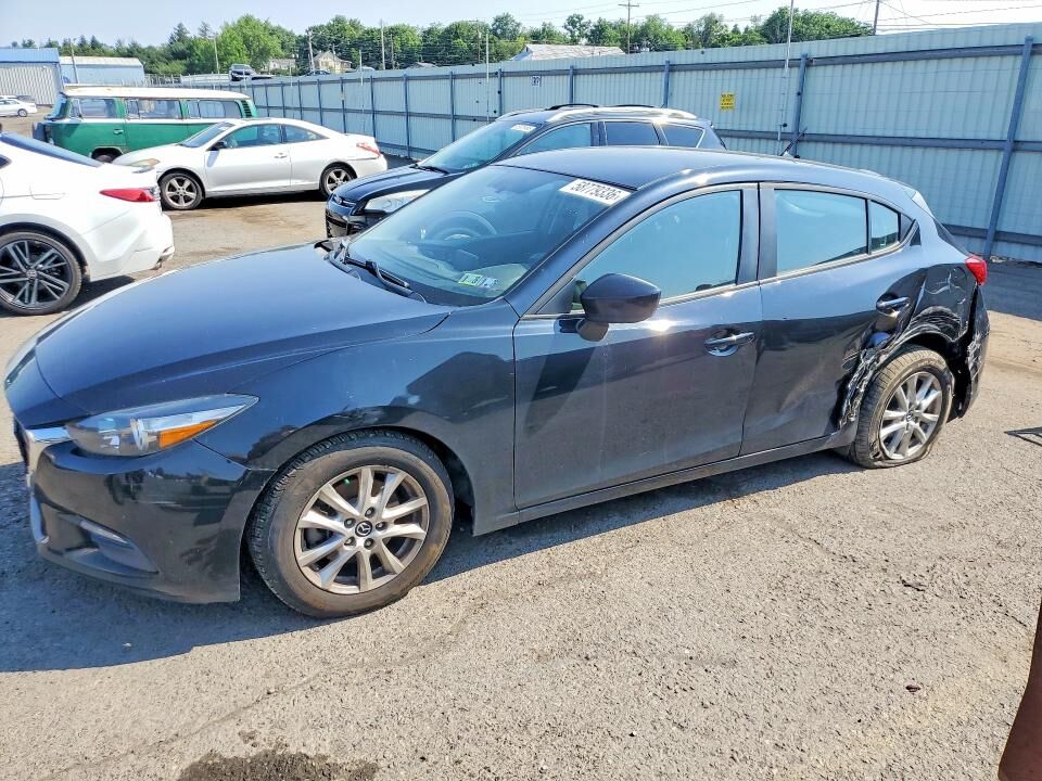 2017 MAZDA Mazda3