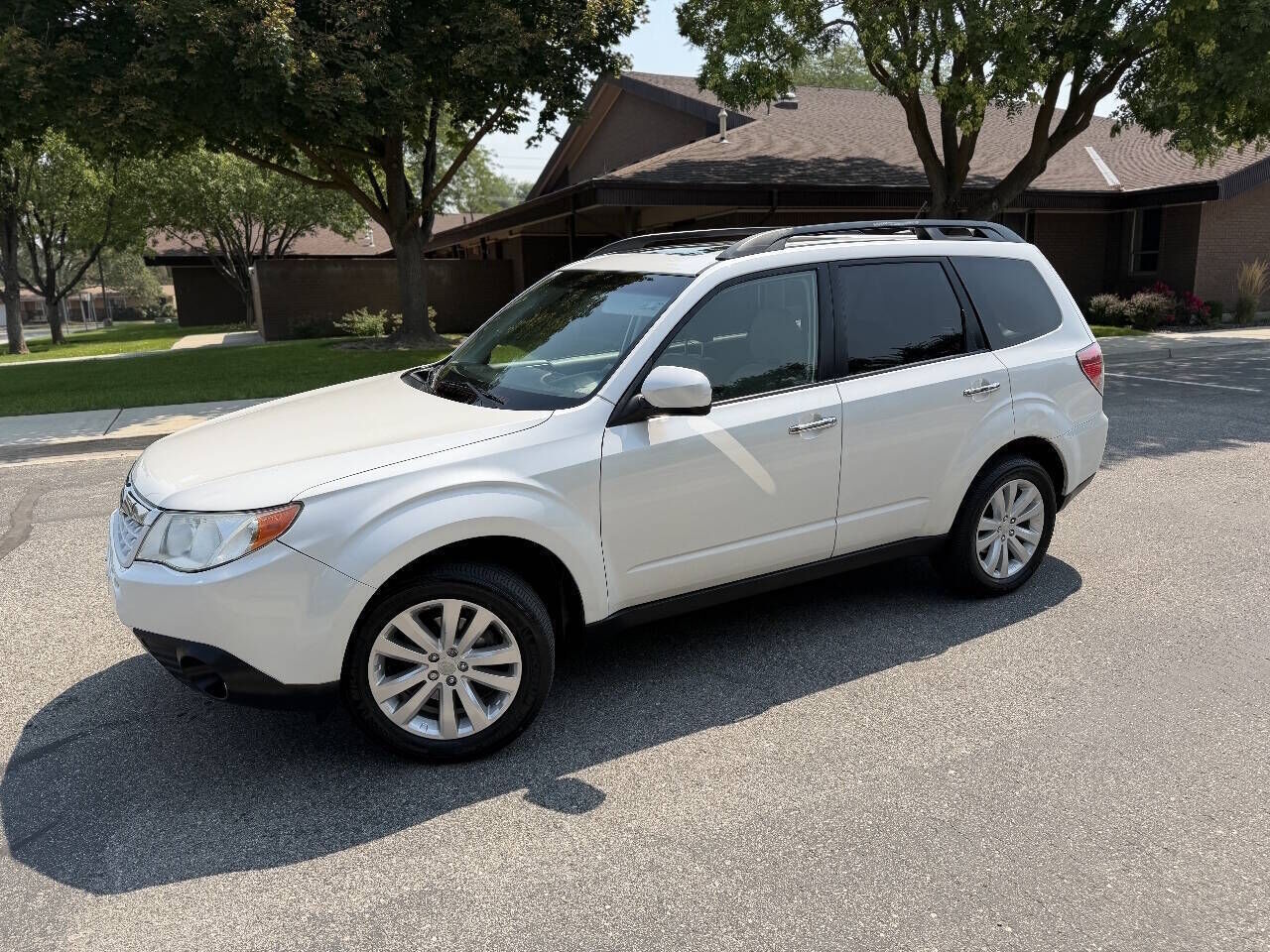 2011 SUBARU Forester