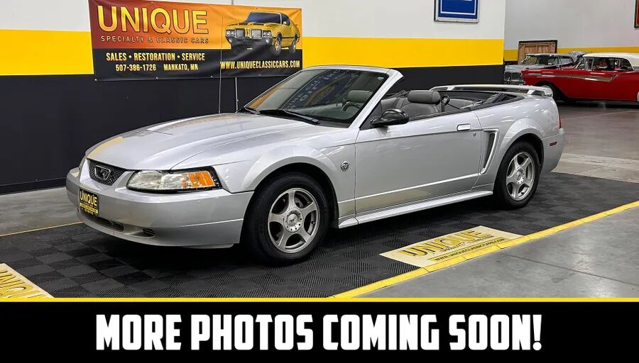 2004 FORD Mustang