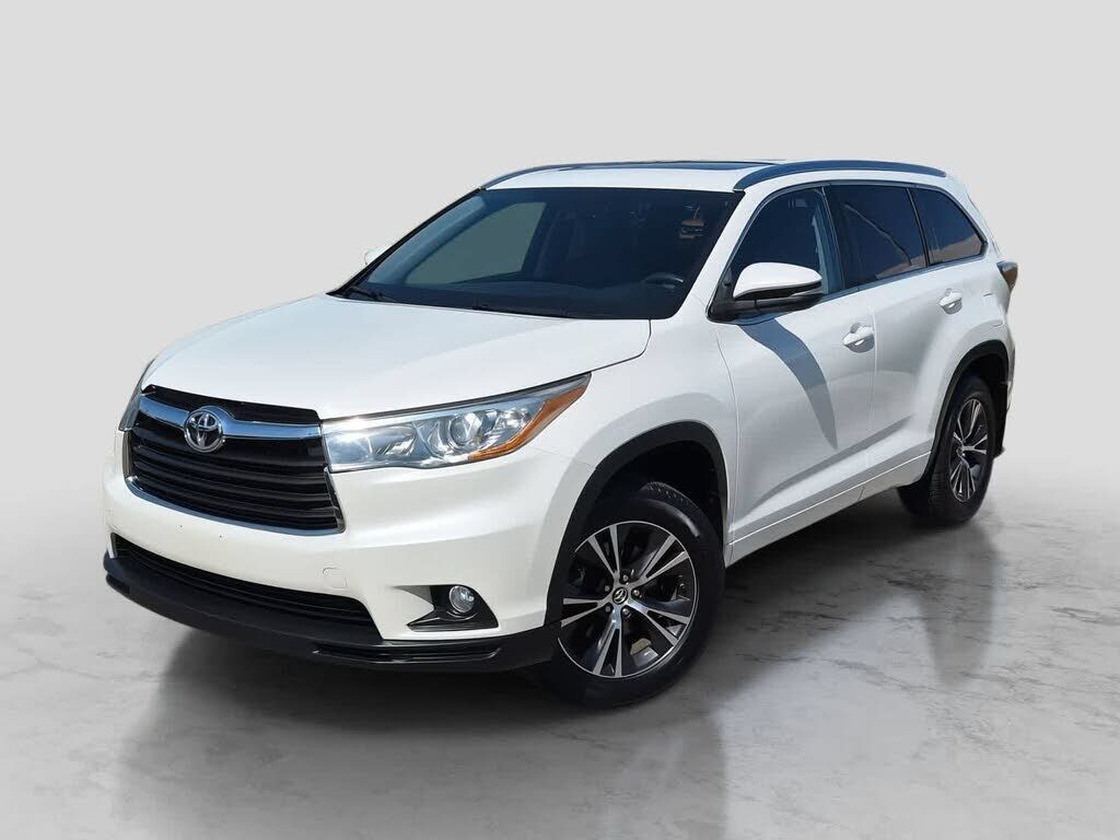2016 TOYOTA Highlander