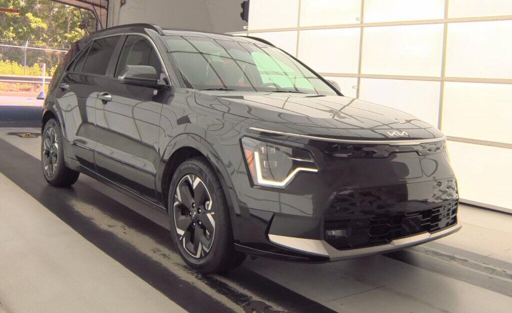 2023 KIA Niro