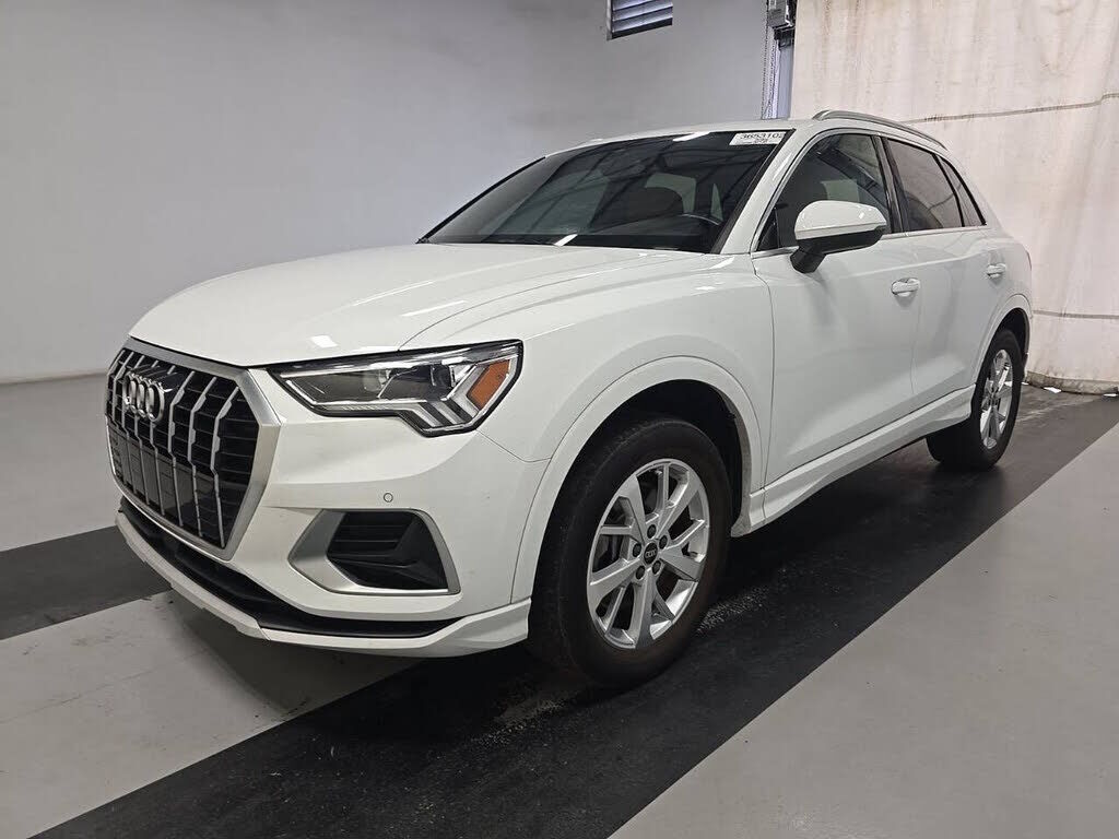 2023 AUDI Q3