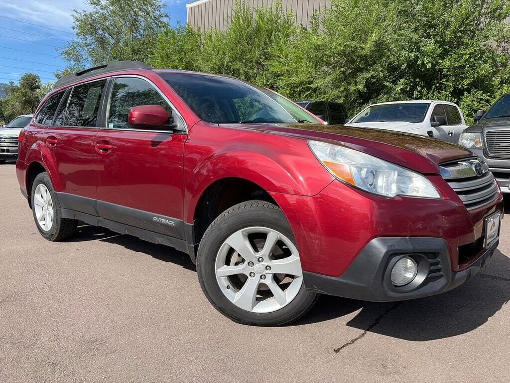 2013 SUBARU Outback