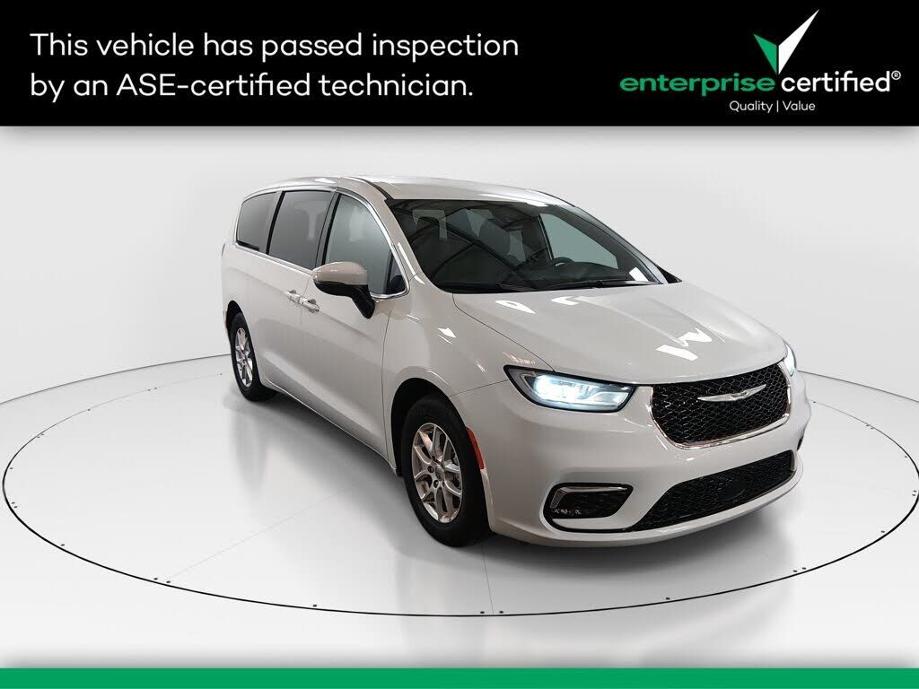 2023 CHRYSLER Pacifica