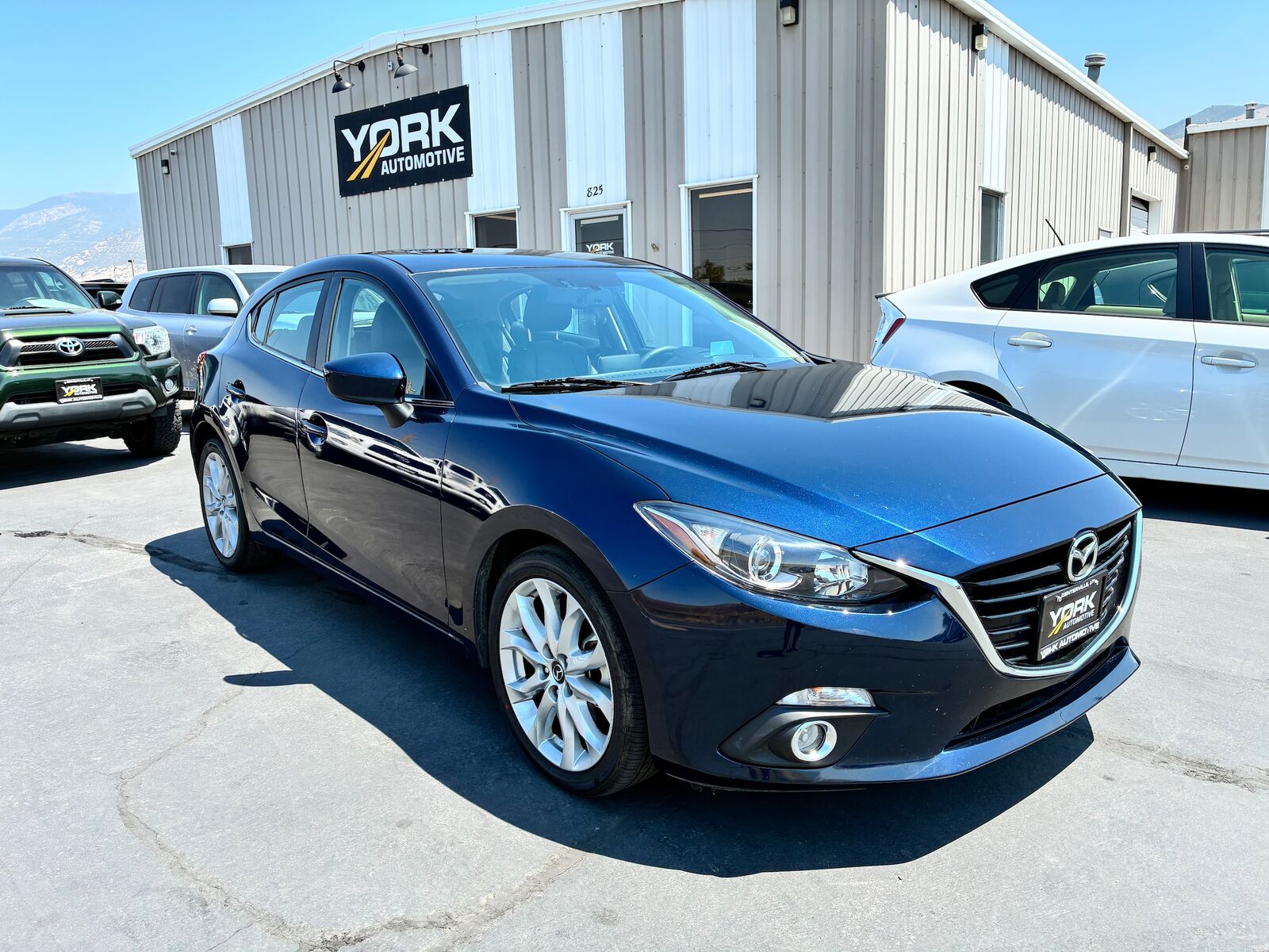 2016 MAZDA Mazda3