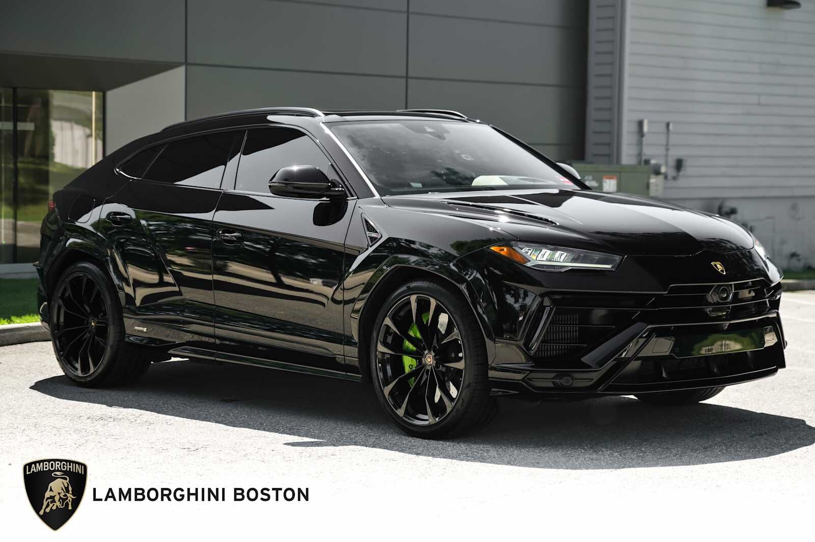 2024 LAMBORGHINI URUS