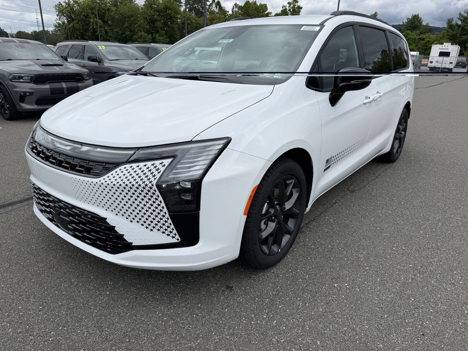 2027 CHRYSLER Pacifica