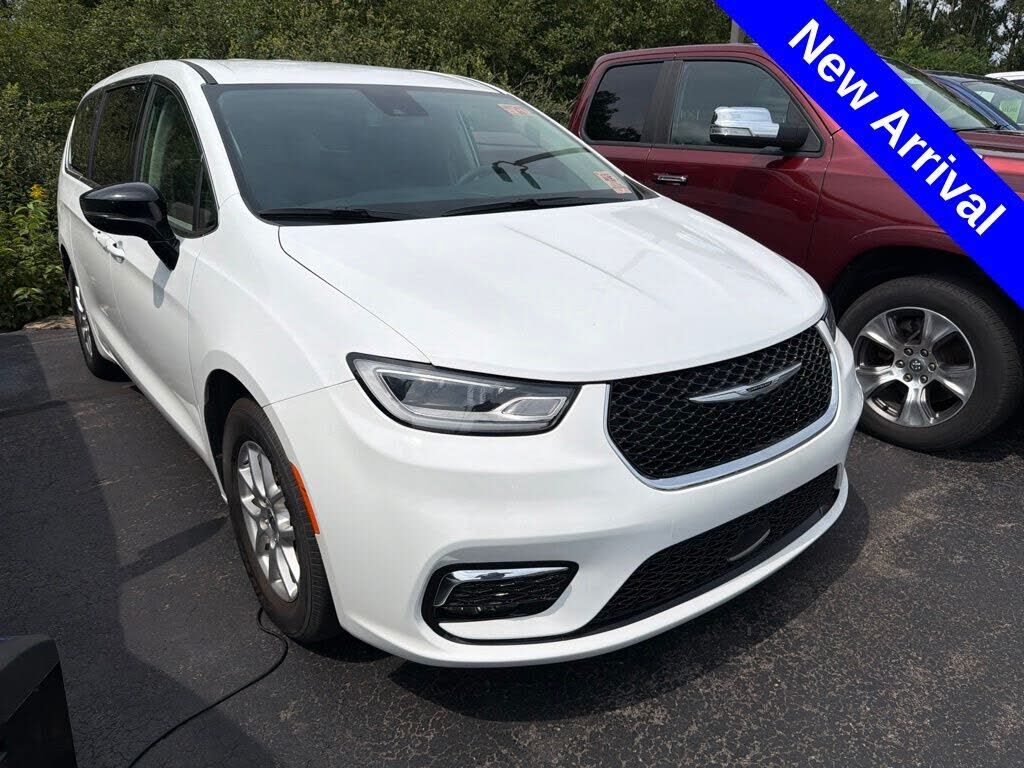 2024 CHRYSLER Pacifica