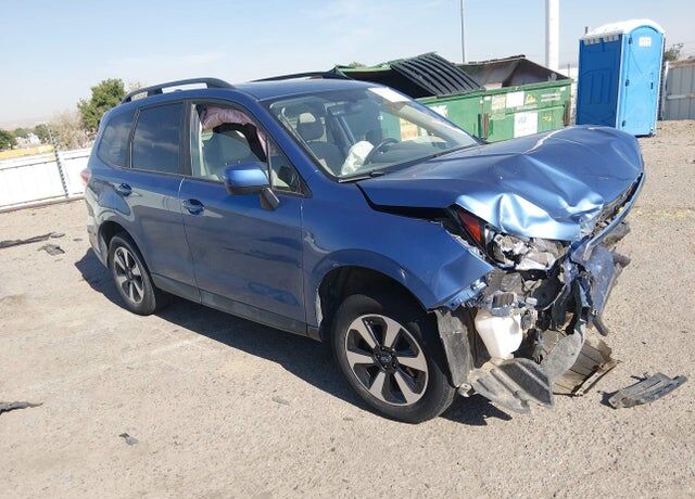 2017 SUBARU Forester