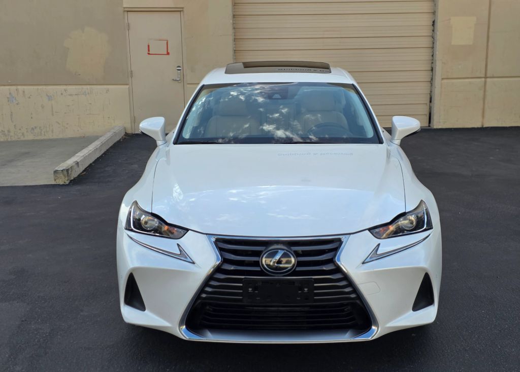 2019 LEXUS IS