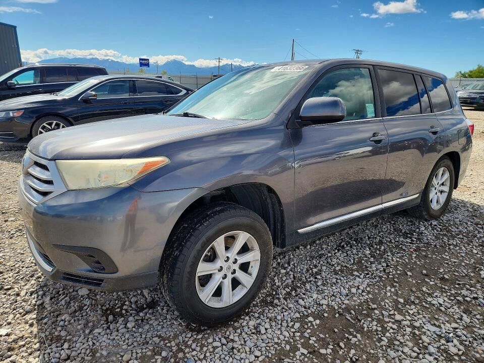 2013 TOYOTA Highlander