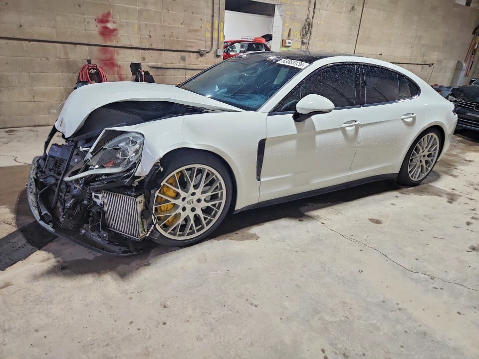 2019 PORSCHE Panamera