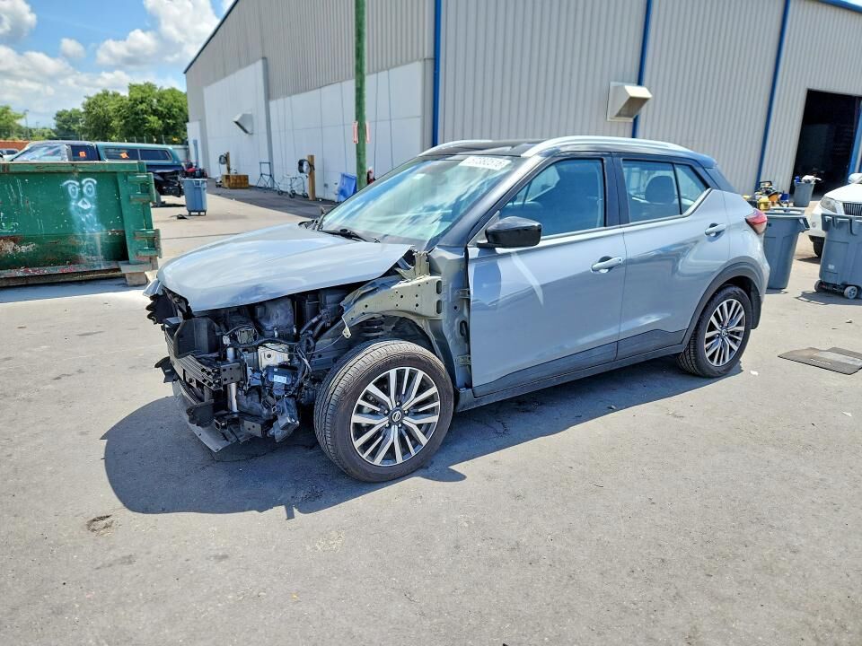 2021 NISSAN Kicks