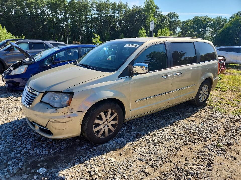 2011 CHRYSLER Town and Country