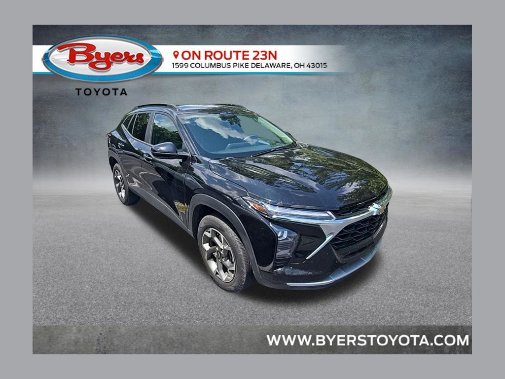 2025 CHEVROLET Trax