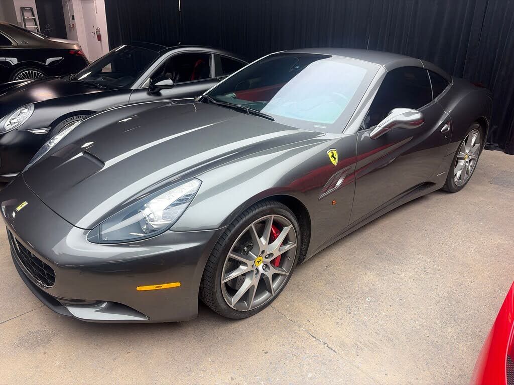 2010 FERRARI California