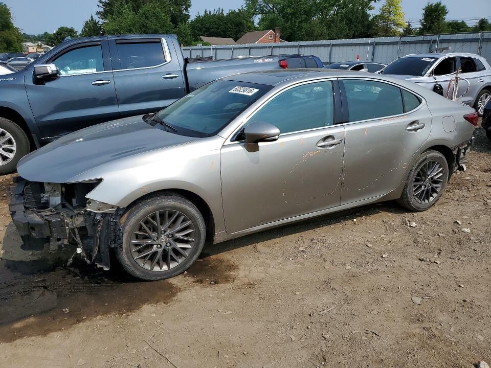 2018 LEXUS ES
