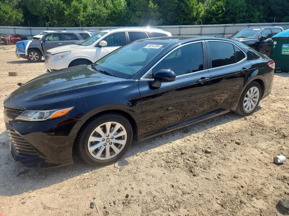 2020 TOYOTA Camry