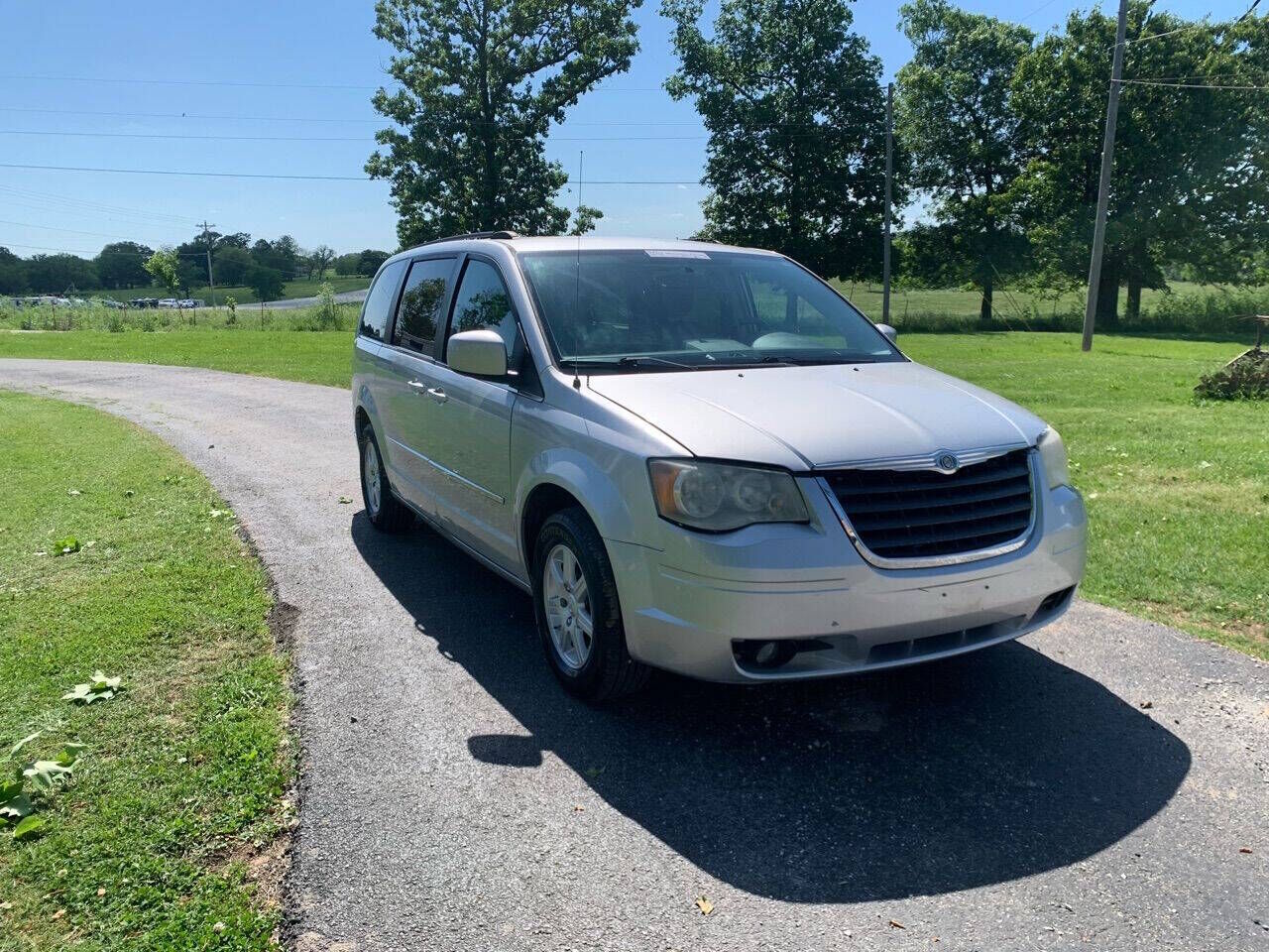 2010 CHRYSLER Town and Country