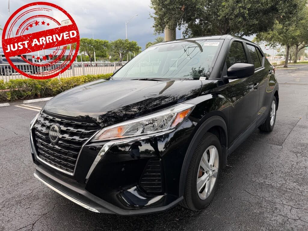 2022 NISSAN Kicks