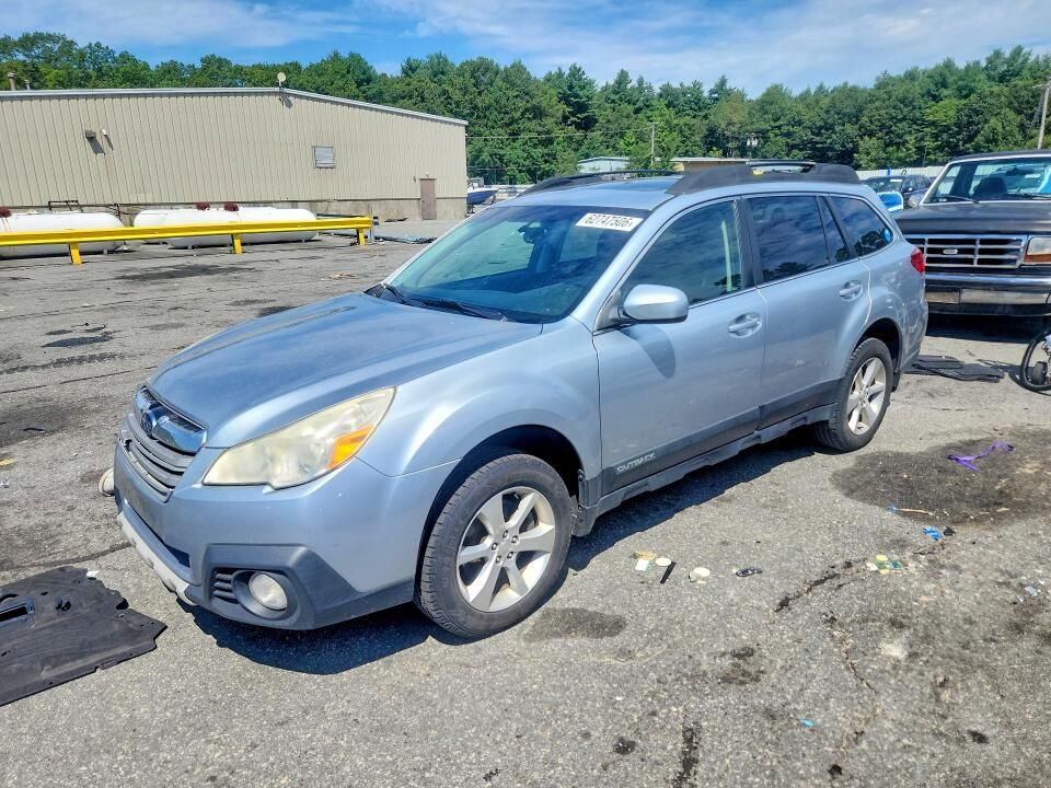 2013 SUBARU Outback